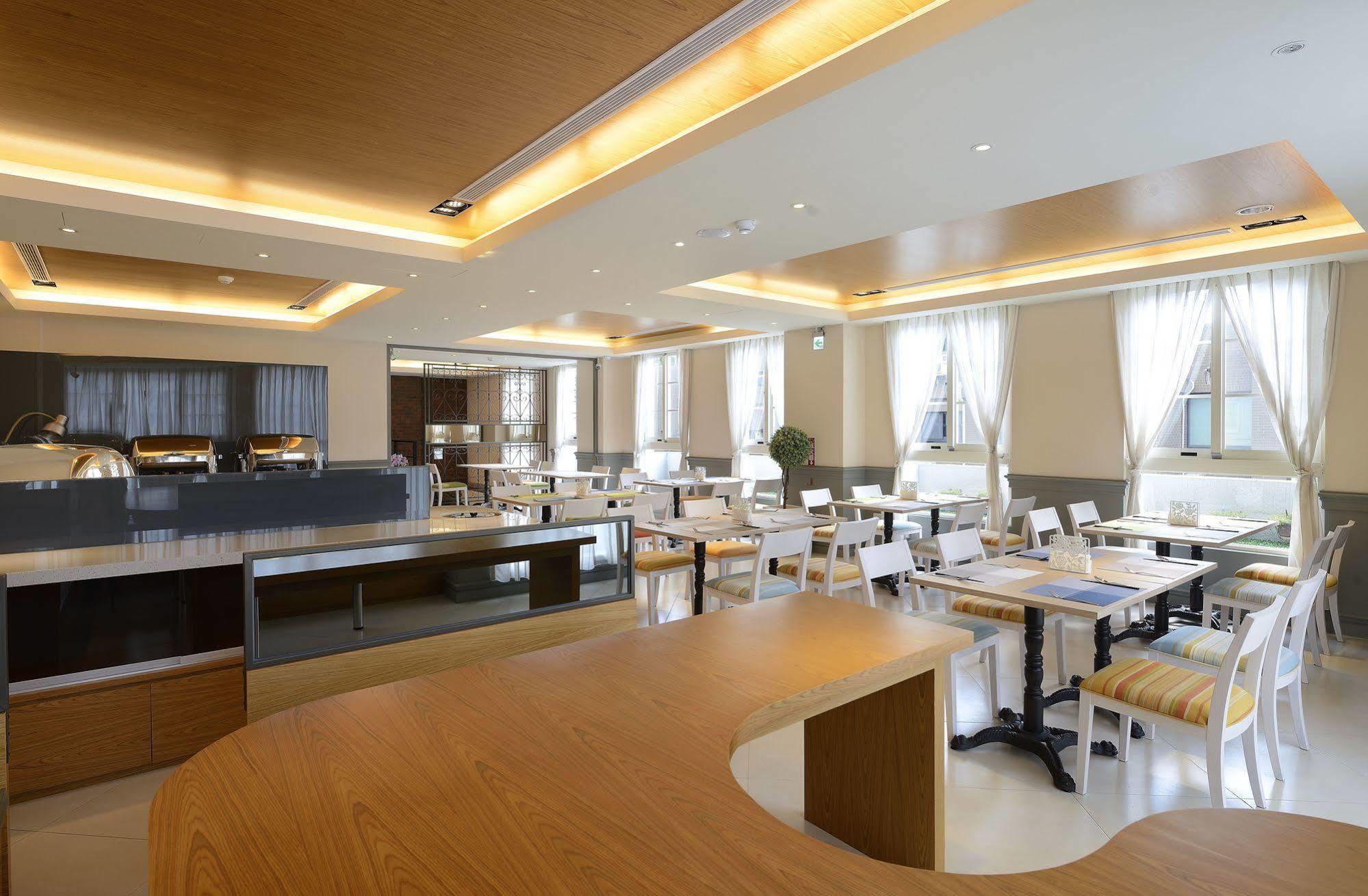 Caffir Garden Hotel Джиджи Екстериор снимка
